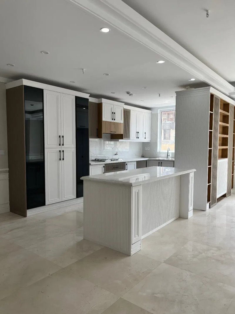 آپارتمان 205 متری سه خوابه در پونک تهران13961029959