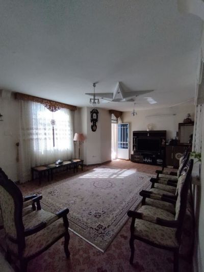 آپارتمان 78 متری دو خوابه در میدان عارف ملایر