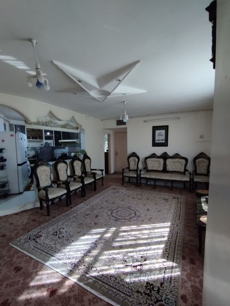 آپارتمان 78 متری دو خوابه در میدان عارف ملایر13966030025