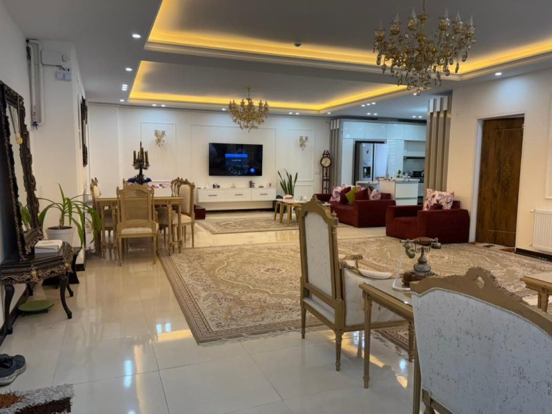 آپارتمان 180 متری سه خوابه در ملایر13966730027