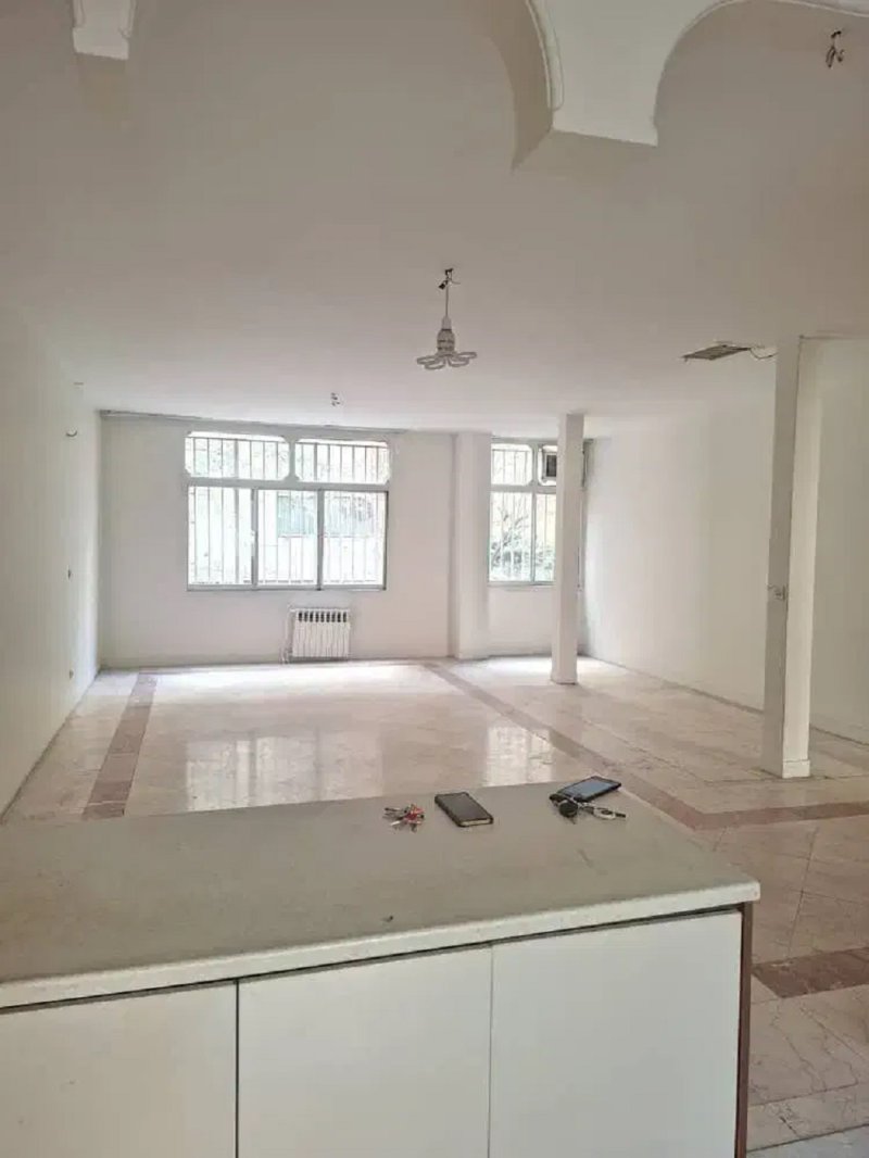 آپارتمان 100 متری دو خوابه در تهرانپارس غربی تهران13974930113