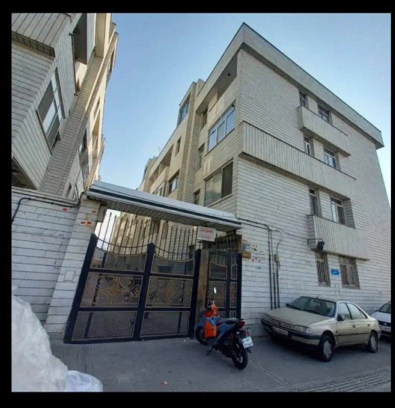 آپارتمان 99 متری دو خوابه در جوادیه تهران13979130252