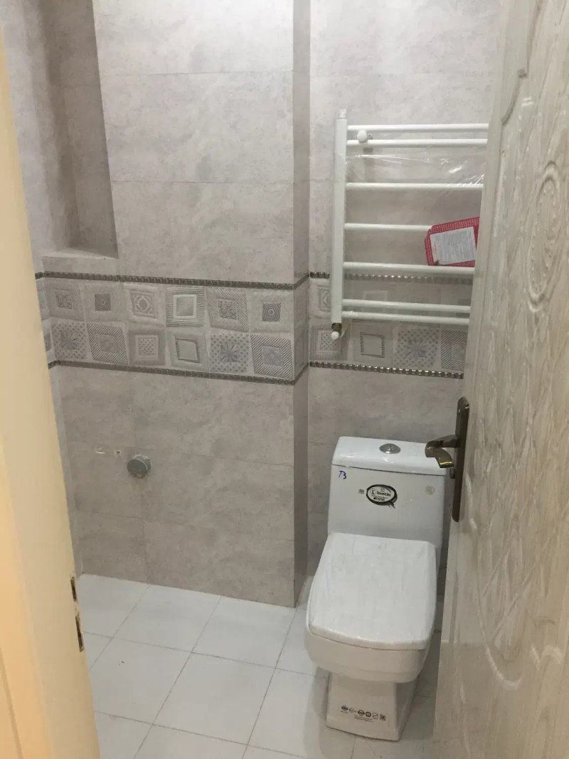 آپارتمان 100 متری دو خوابه در تهرانپارس غربی تهران13977530195