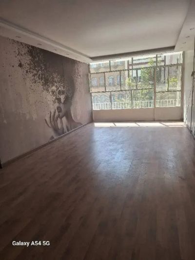 آپارتمان 120 متری دو خوابه در بلوار تکاوران تهران