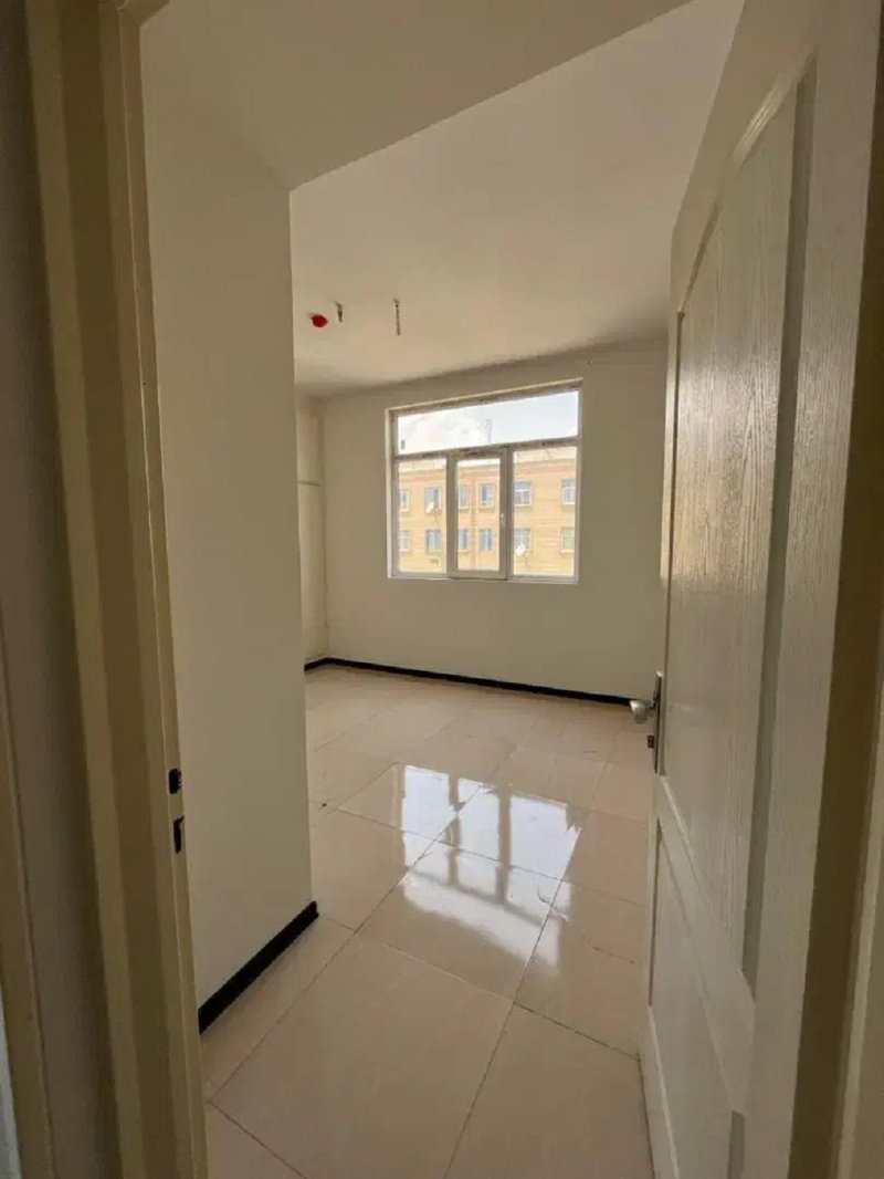 آپارتمان 105 متری دو خوابه در سازمان برنامه جنوبی تهران13992730501