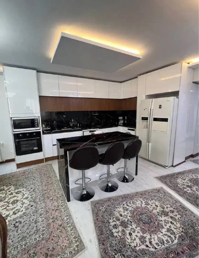 آپارتمان 73 متری دو خوابه در سازمان برنامه شمالی تهران13989330466