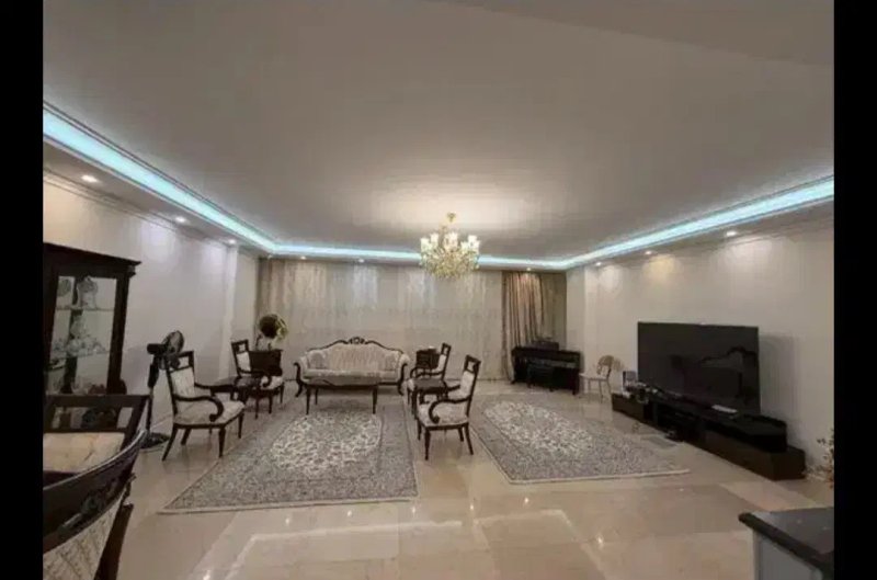 آپارتمان 160 متری سه خوابه در باغ فیض تهران13986130359