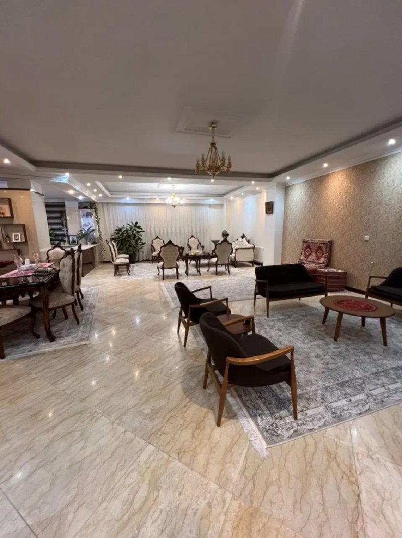 آپارتمان 175 متری سه خوابه در ایران تهران13988430448