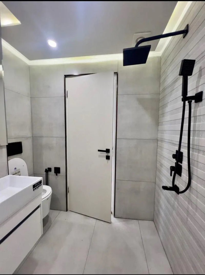 آپارتمان 137 متری سه خوابه در پونک تهران13984930326