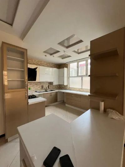 آپارتمان 105 متری دو خوابه در سازمان برنامه جنوبی تهران