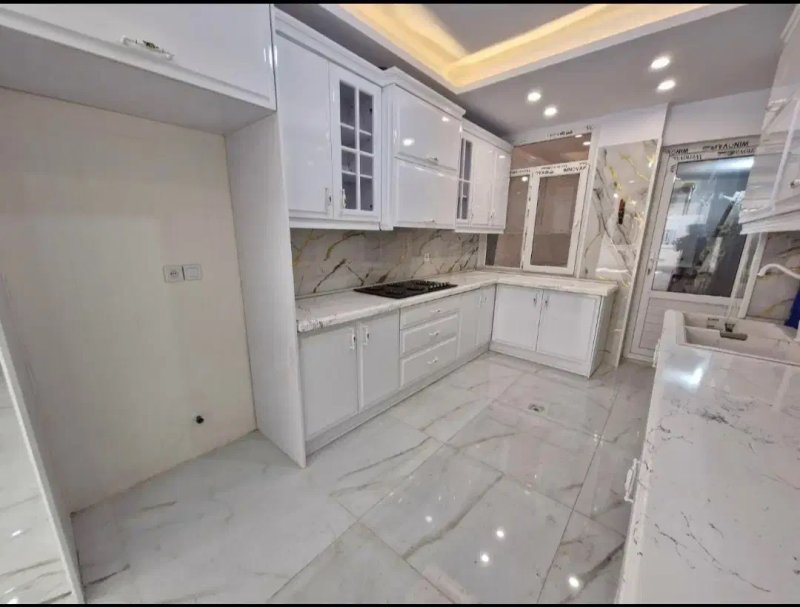 آپارتمان 123 متری سه خوابه در صادقیه تهران13994330514