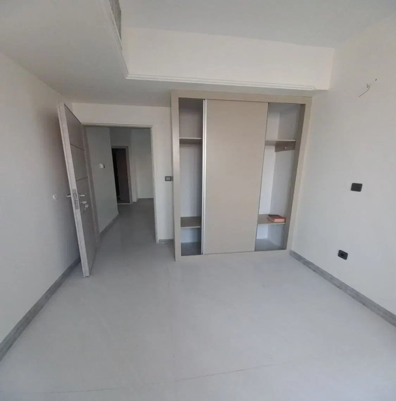 آپارتمان 90 متری دو خوابه در صادقیه تهران14004330656