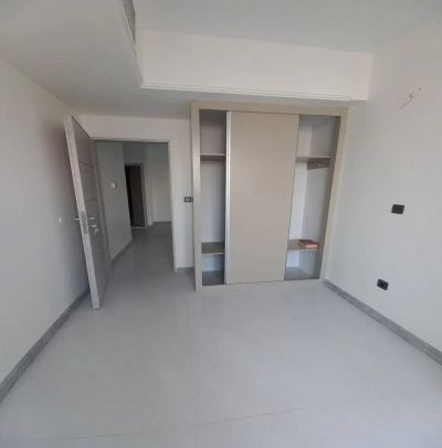 آپارتمان 90 متری دو خوابه در صادقیه تهران