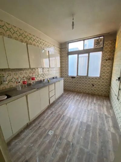 آپارتمان 110 متری دو خوابه در صادقیه تهران