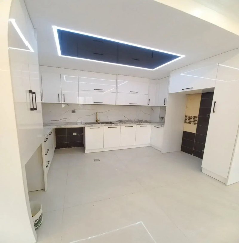 آپارتمان 90 متری دو خوابه در صادقیه تهران14004330657