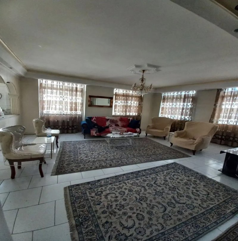 آپارتمان 100 متری دو خوابه در صادقیه تهران14004430661