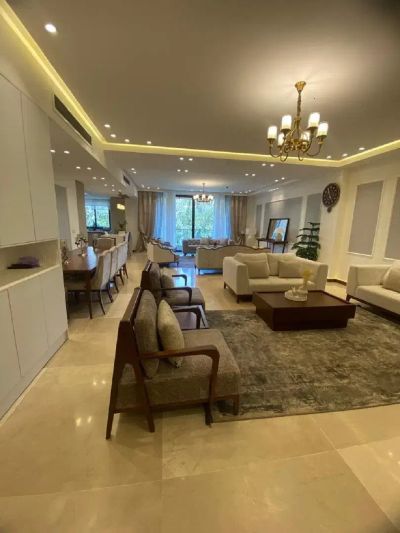 آپارتمان 135 متری سه خوابه در صادقیه تهران