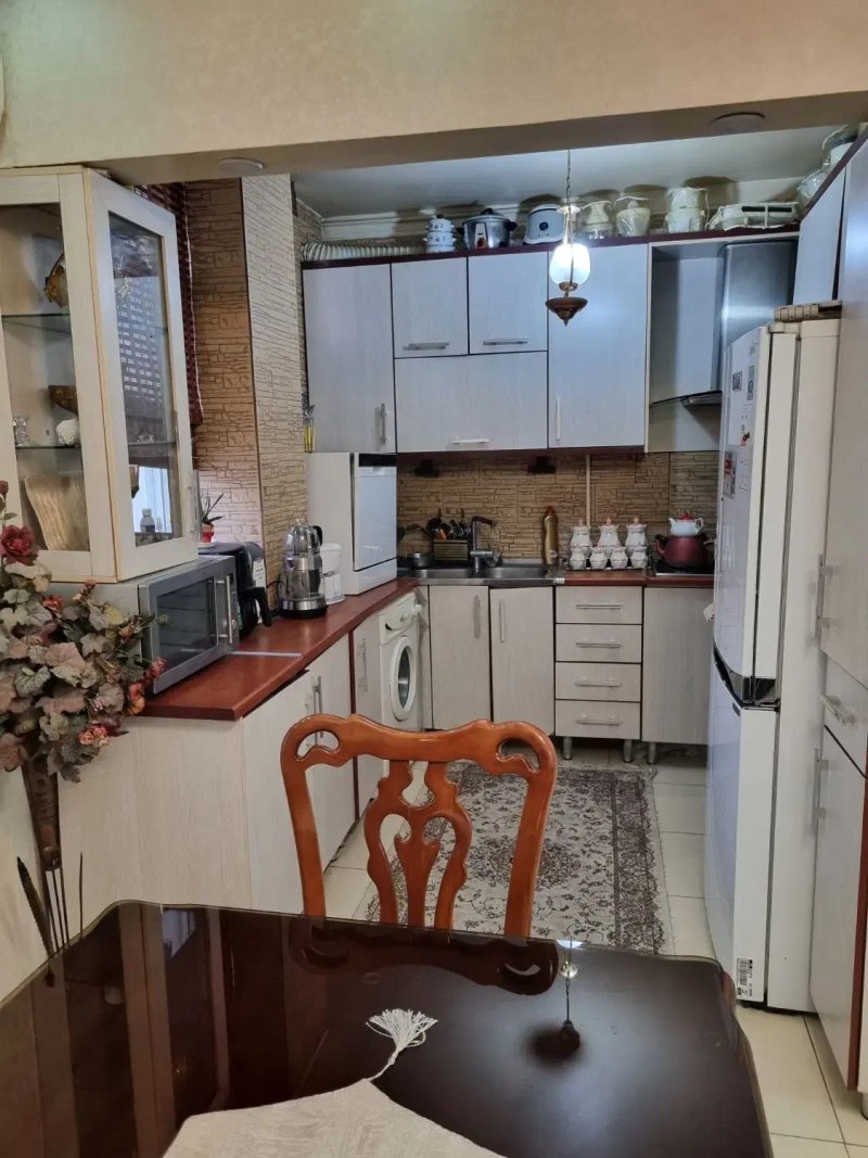 آپارتمان 78 متری دو خوابه در صادقیه تهران14000330645