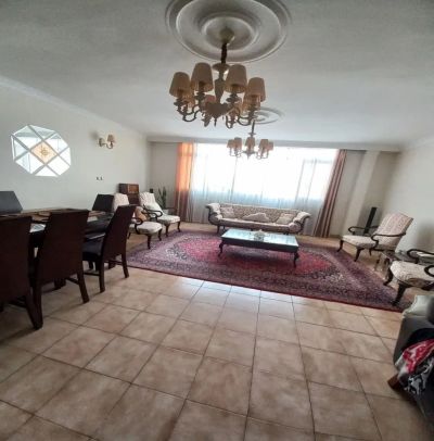 آپارتمان 123 متری دو خوابه در صادقیه تهران