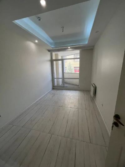 آپارتمان 113 متری دو خوابه در صادقیه تهران