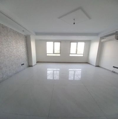 آپارتمان 90 متری دو خوابه در صادقیه تهران