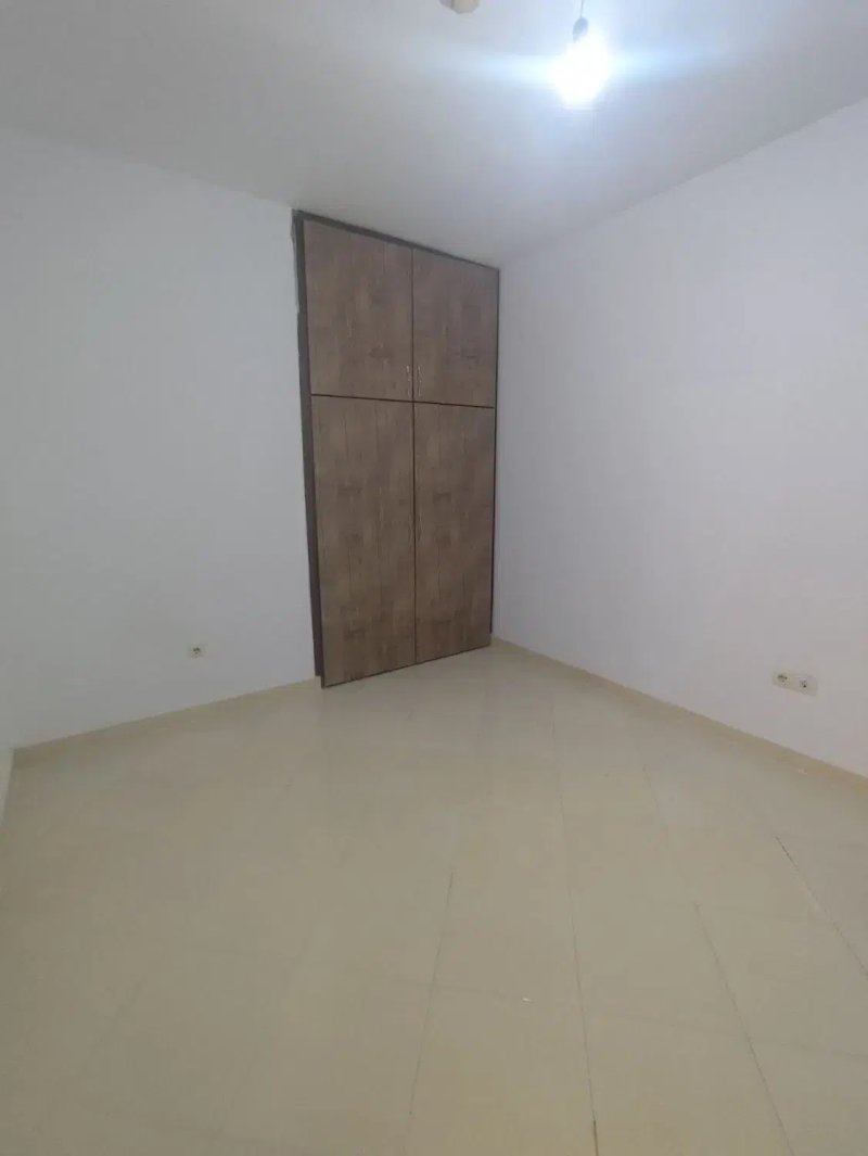 آپارتمان 80 متری دو خوابه در برونسی گلبهار13996430542