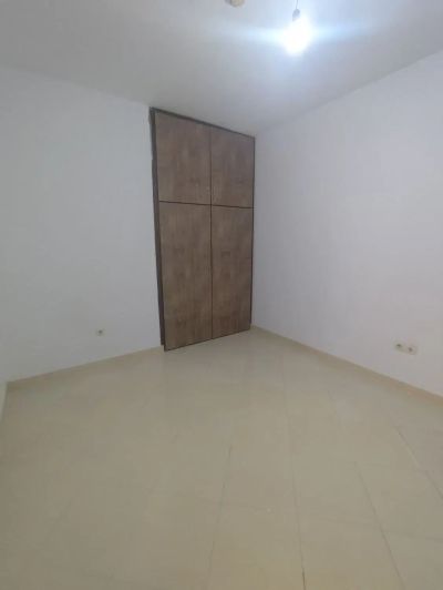 آپارتمان 80 متری دو خوابه در برونسی گلبهار