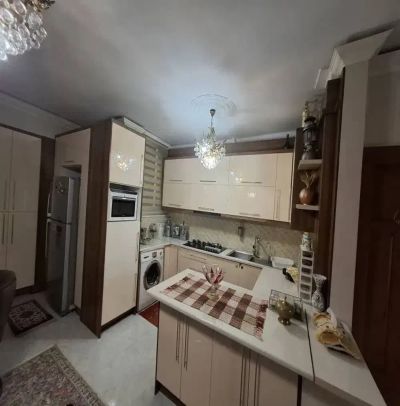 آپارتمان 88 متری دو خوابه در صادقیه تهران