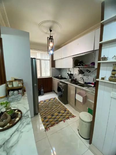 آپارتمان 85 متری دو خوابه در صادقیه تهران