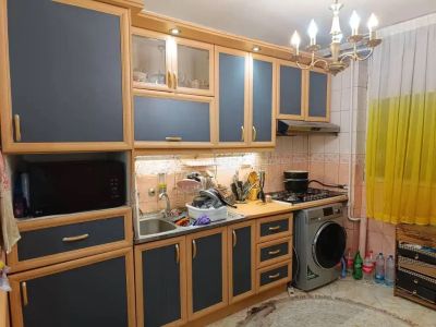 آپارتمان 140 متری دو خوابه در صادقیه تهران