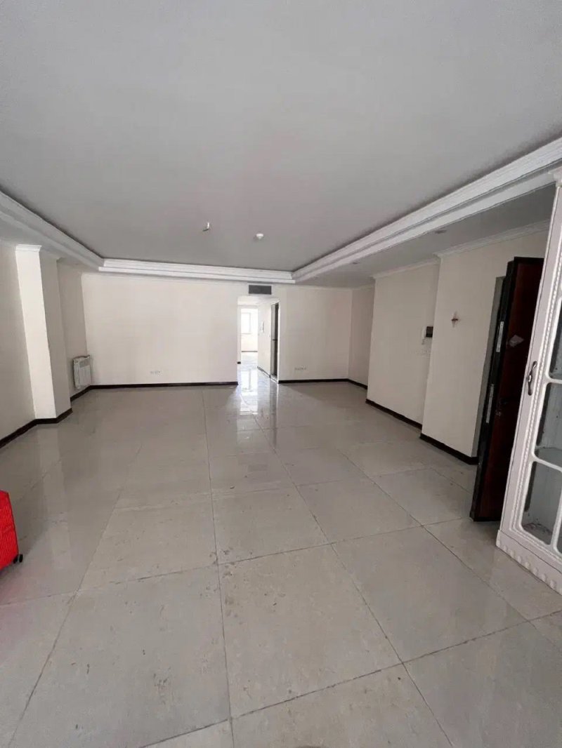 آپارتمان 126 متری سه خوابه در ستارخان تهران13998630593