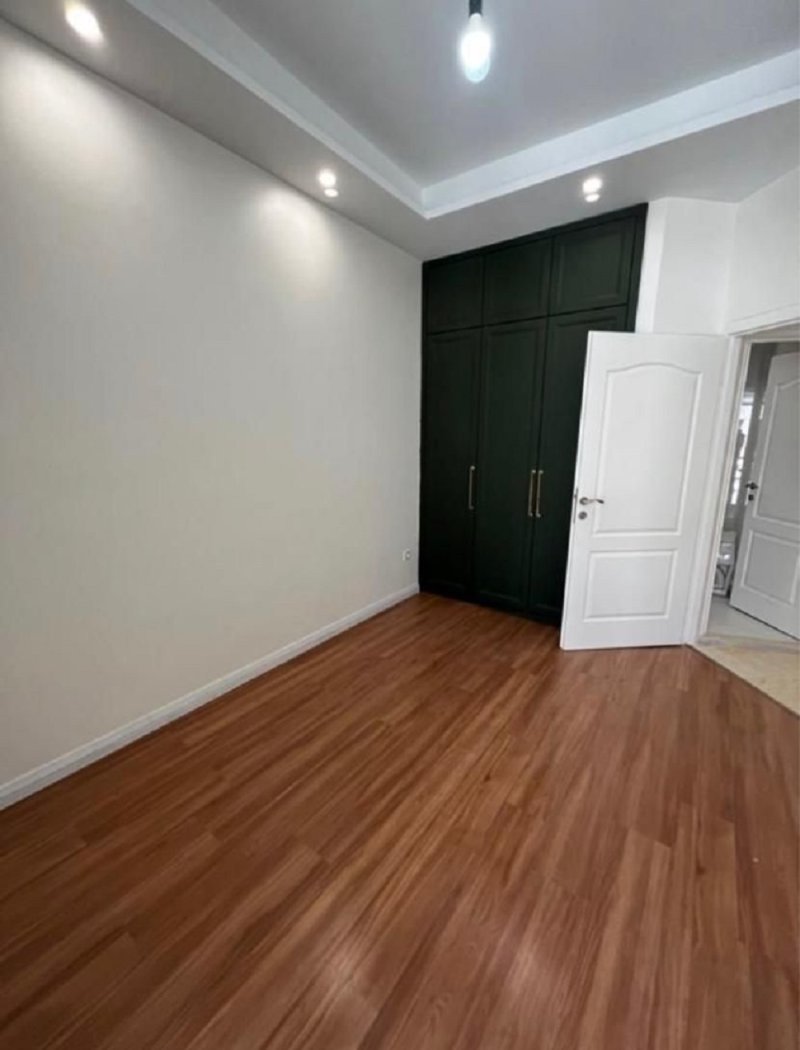 آپارتمان 110 متری دو خوابه در پونک تهران14018230827