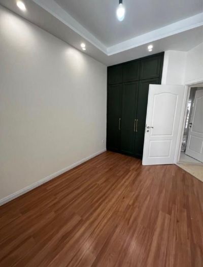 آپارتمان 110 متری دو خوابه در پونک تهران