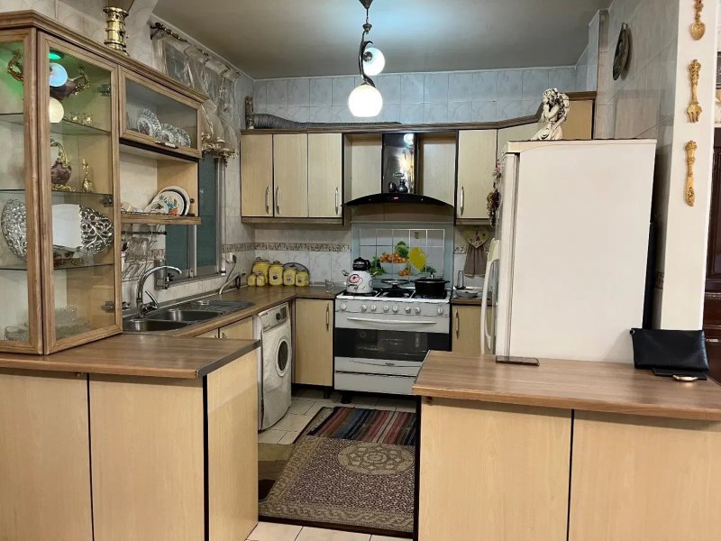 آپارتمان 84 متری دو خوابه در صادقیه تهران14018130820