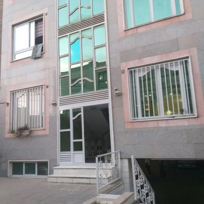 آپارتمان 95 متری دو خوابه در صادقیه تهران