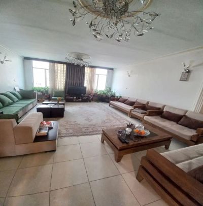 آپارتمان 93 متری دو خوابه در صادقیه تهران