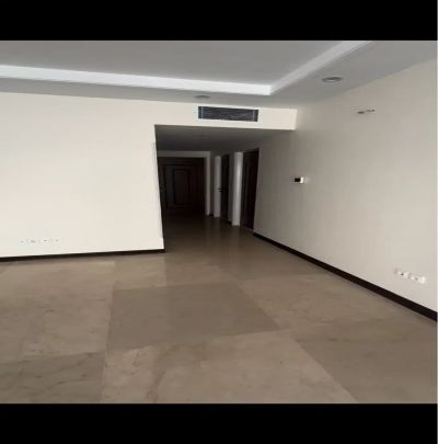 آپارتمان 113 متری سه خوابه در صادقیه تهران