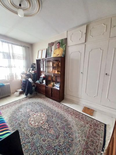 آپارتمان 93 متری دو خوابه در صادقیه تهران