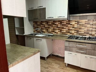 آپارتمان 80 متری دو خوابه در طرشت تهران