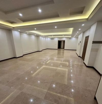 آپارتمان 108 متری دو خوابه در صادقیه تهران