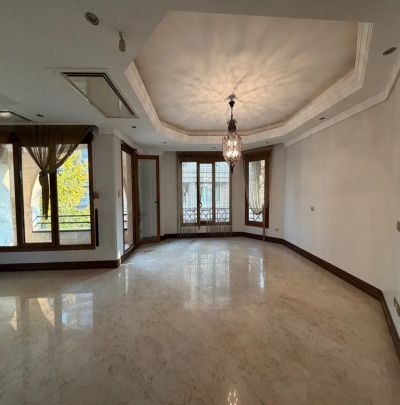 آپارتمان 245 متری سه خوابه در نیاوران تهران