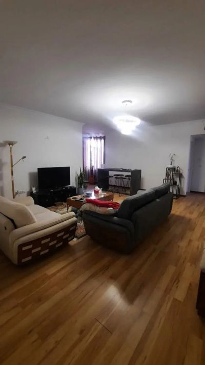 آپارتمان 100 متری دو خوابه در میدان کاج تهران