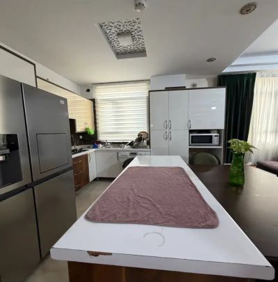 آپارتمان 77 متری دو خوابه در باغ فیض تهران