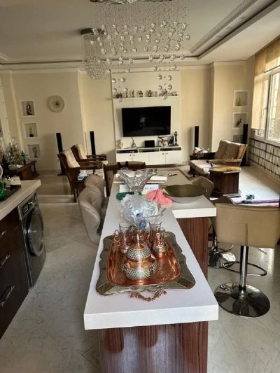 آپارتمان 100 متری دو خوابه در نیاوران تهران