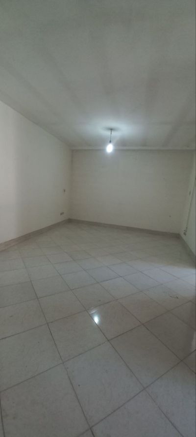 آپارتمان 81 متری دو خوابه در شهید فراهانی ملایر