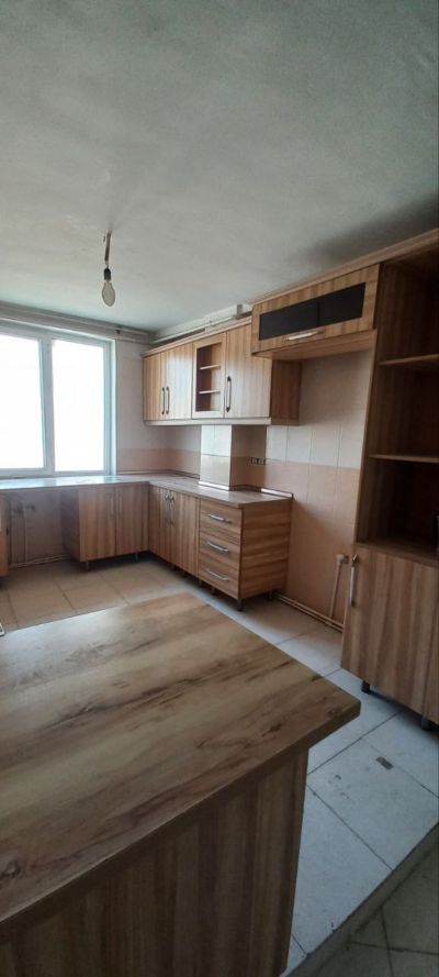 آپارتمان 81 متری دو خوابه در شهید فراهانی ملایر