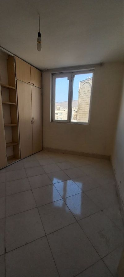 آپارتمان 81 متری دو خوابه در شهید فراهانی ملایر