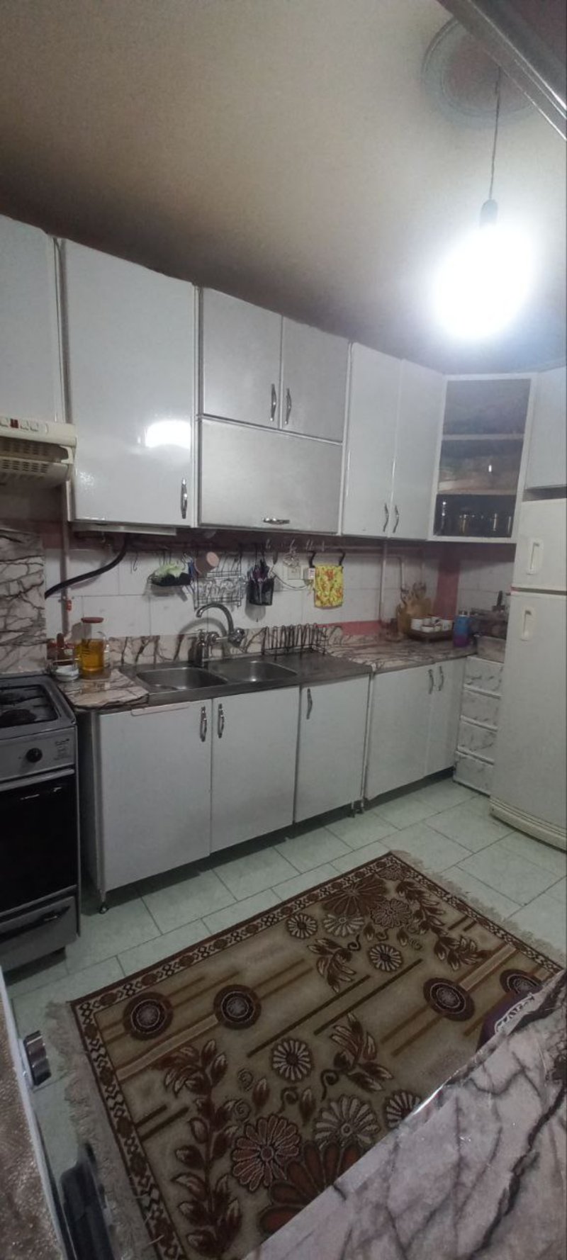 آپارتمان 80 متری دو خوابه در خیابان اراک ملایر14037331084