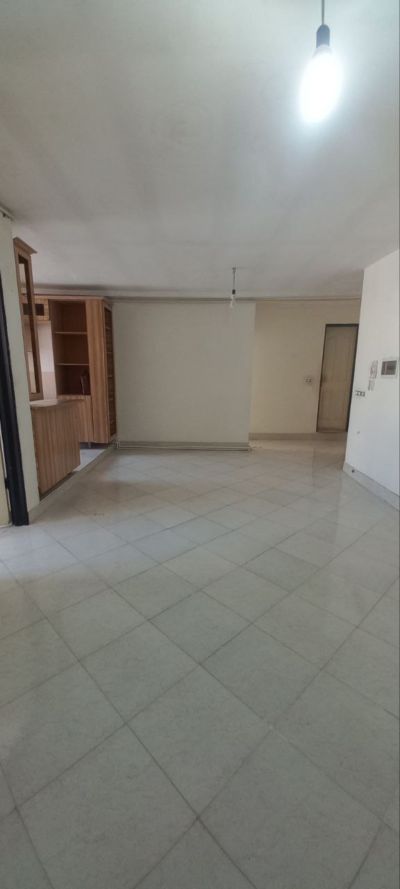 آپارتمان 81 متری دو خوابه در شهید فراهانی ملایر