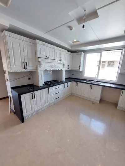 آپارتمان 132 متری سه خوابه در پونک تهران